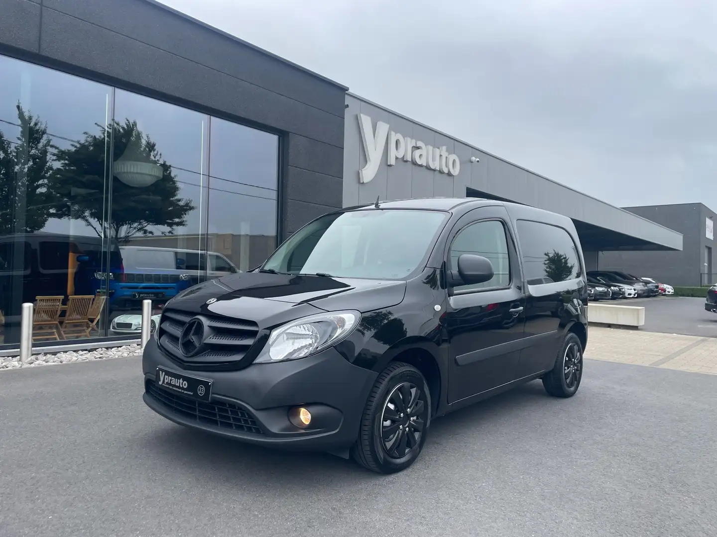 Mercedes-Benz Citan 108 CDI Airco GPSbyApp Bleutooth Elec ruiten Zwart - 1