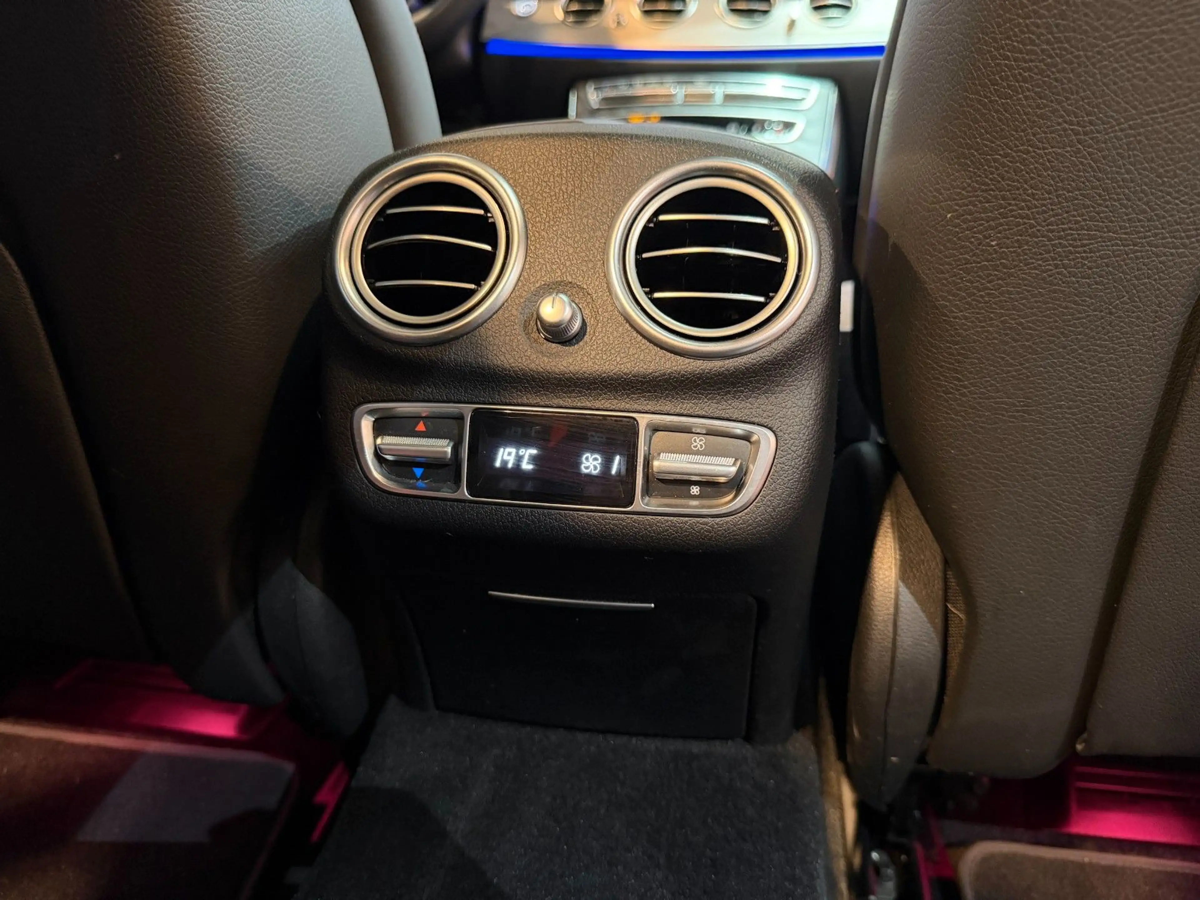 Mercedes-Benz E 53 AMG 4Matic+ T AMG Speedshift 9G *LED*Virtua — photo 10