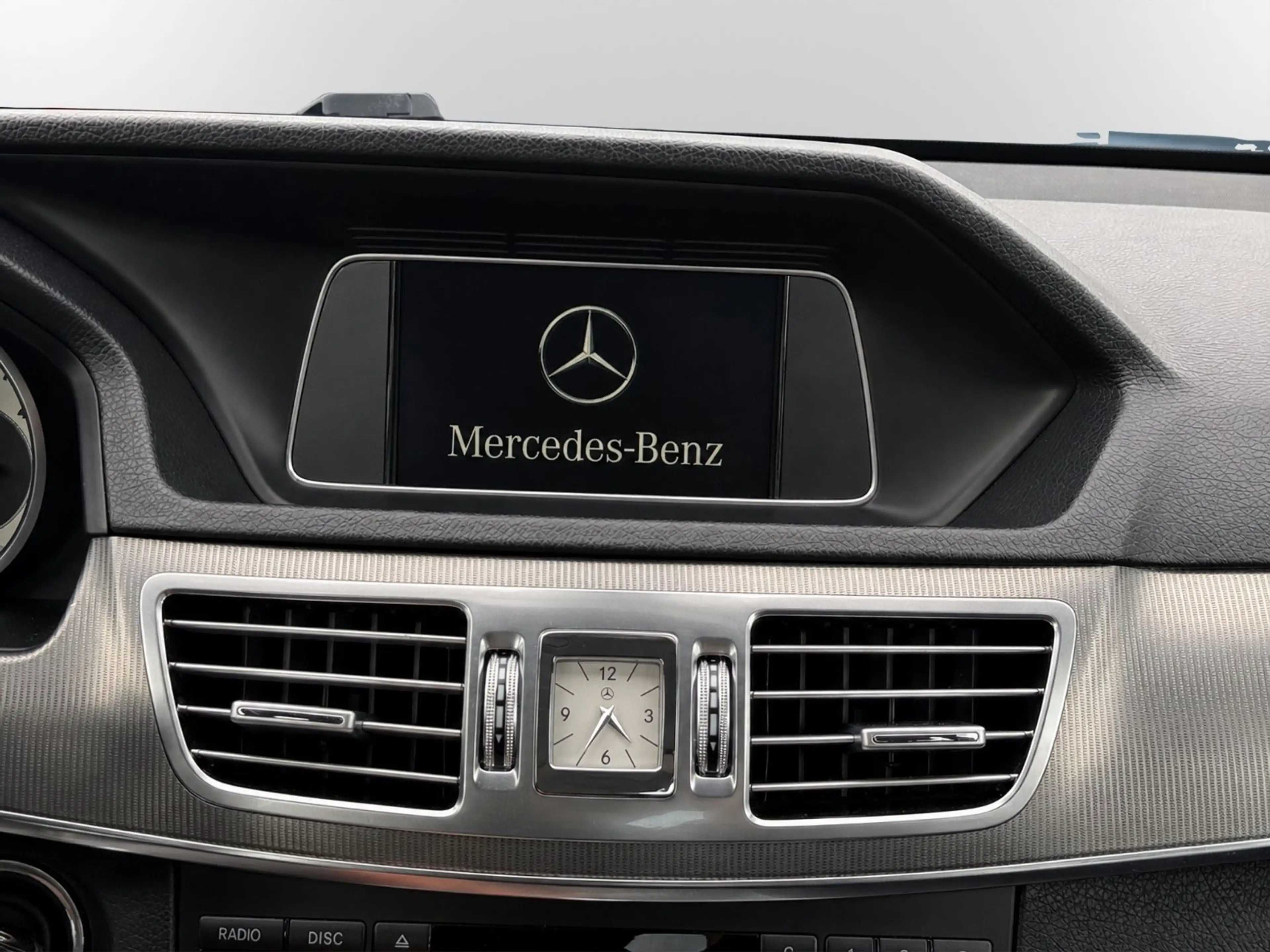 Mercedes-Benz E 200 BlueTEC 7G-TRONIC Avantgarde *TOP ZUSTAND* — photo 15