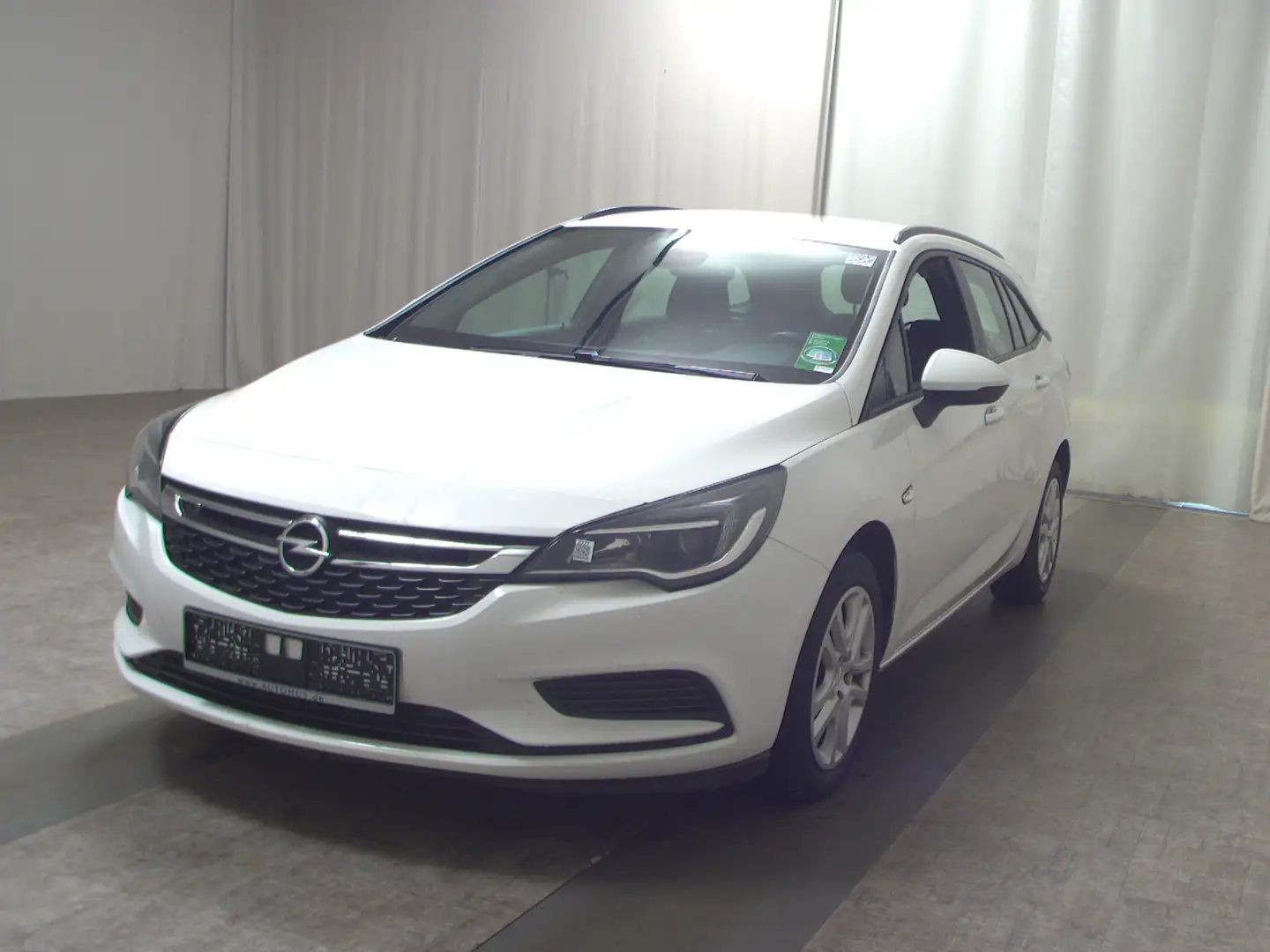 Opel Astra ST 1.6 D Edition Navi BT PDC Shz Weiß - 2