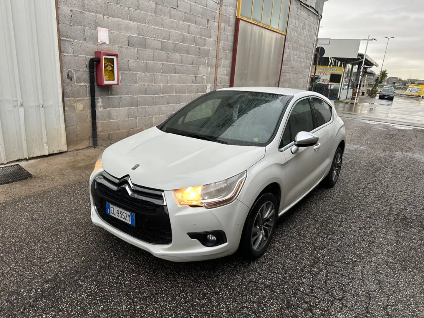 DS Automobiles DS 4 DS 4 2.0 HDi 160 Business White - 1