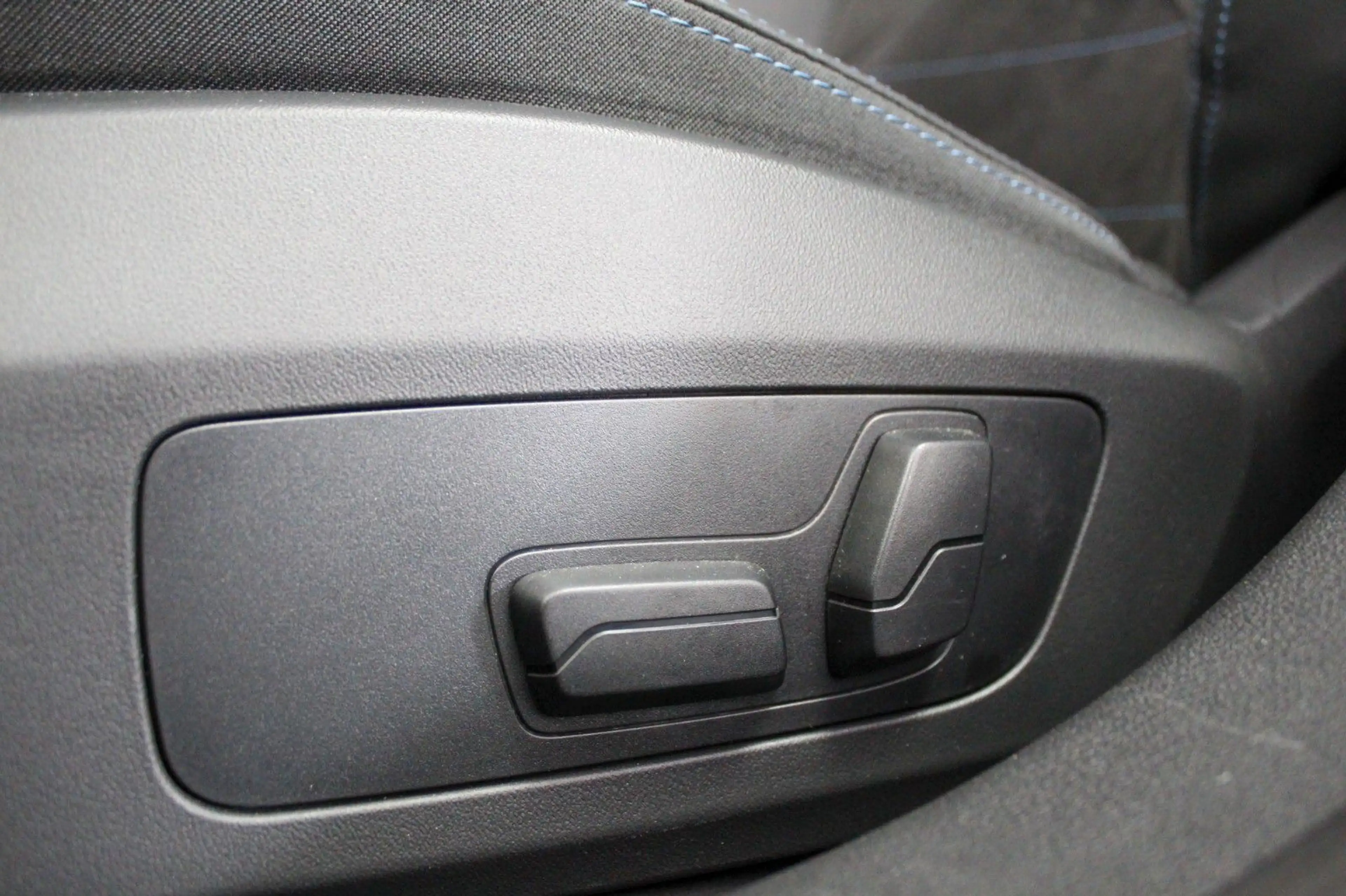 BMW 120 M Sport Pro Adaptive-LED HUD H/K 360° 1.Hand — photo 10