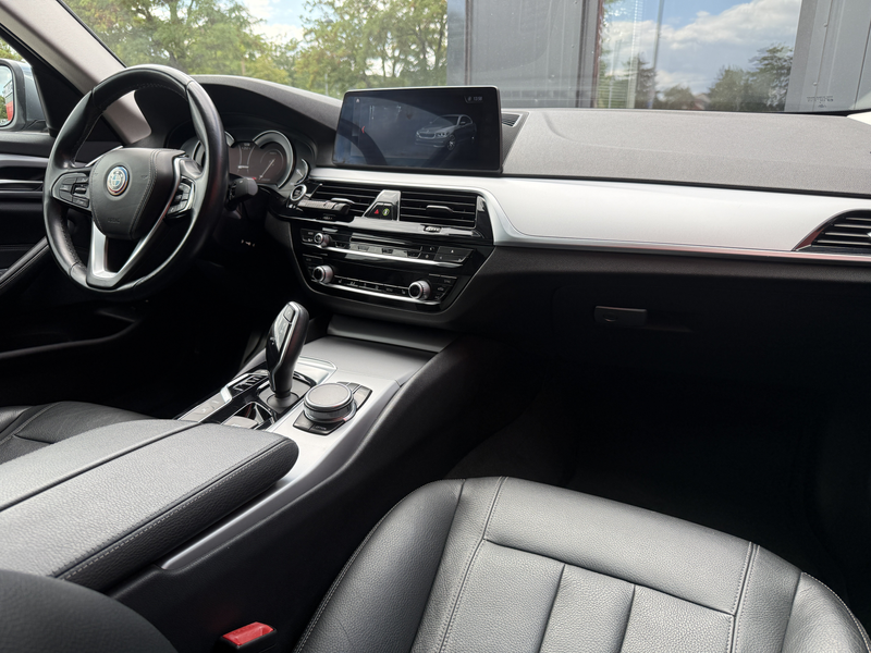 BMW 530 e|Schiebed|HUD|Leder|Navi|Standk|ServiceHistorie — photo 15
