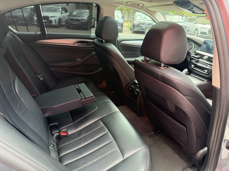BMW 530 e|Schiebed|HUD|Leder|Navi|Standk|ServiceHistorie — photo 12
