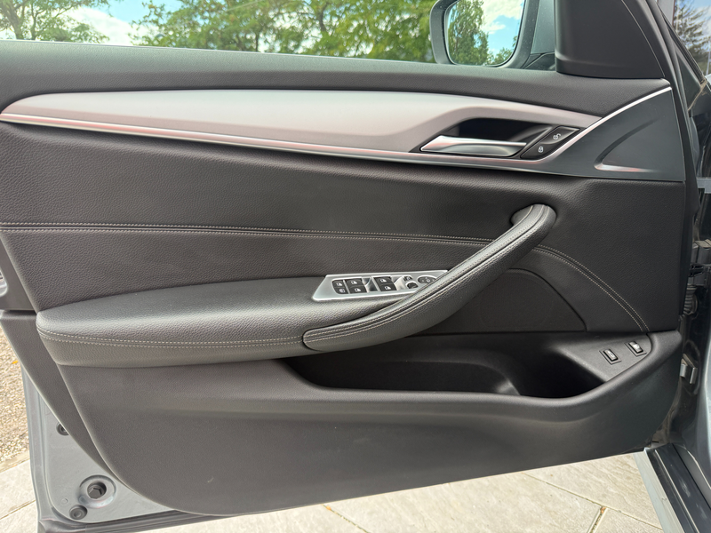 BMW 530 e|Schiebed|HUD|Leder|Navi|Standk|ServiceHistorie — photo 6