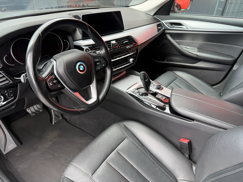 BMW 530 e|Schiebed|HUD|Leder|Navi|Standk|ServiceHistorie — photo 9