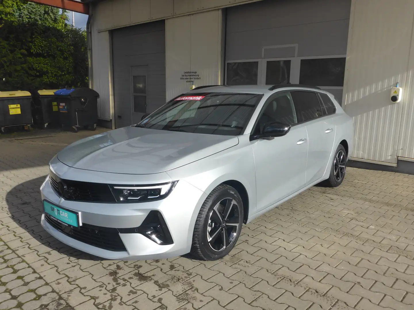 Opel Astra Sports Tourer GS Silber - 1