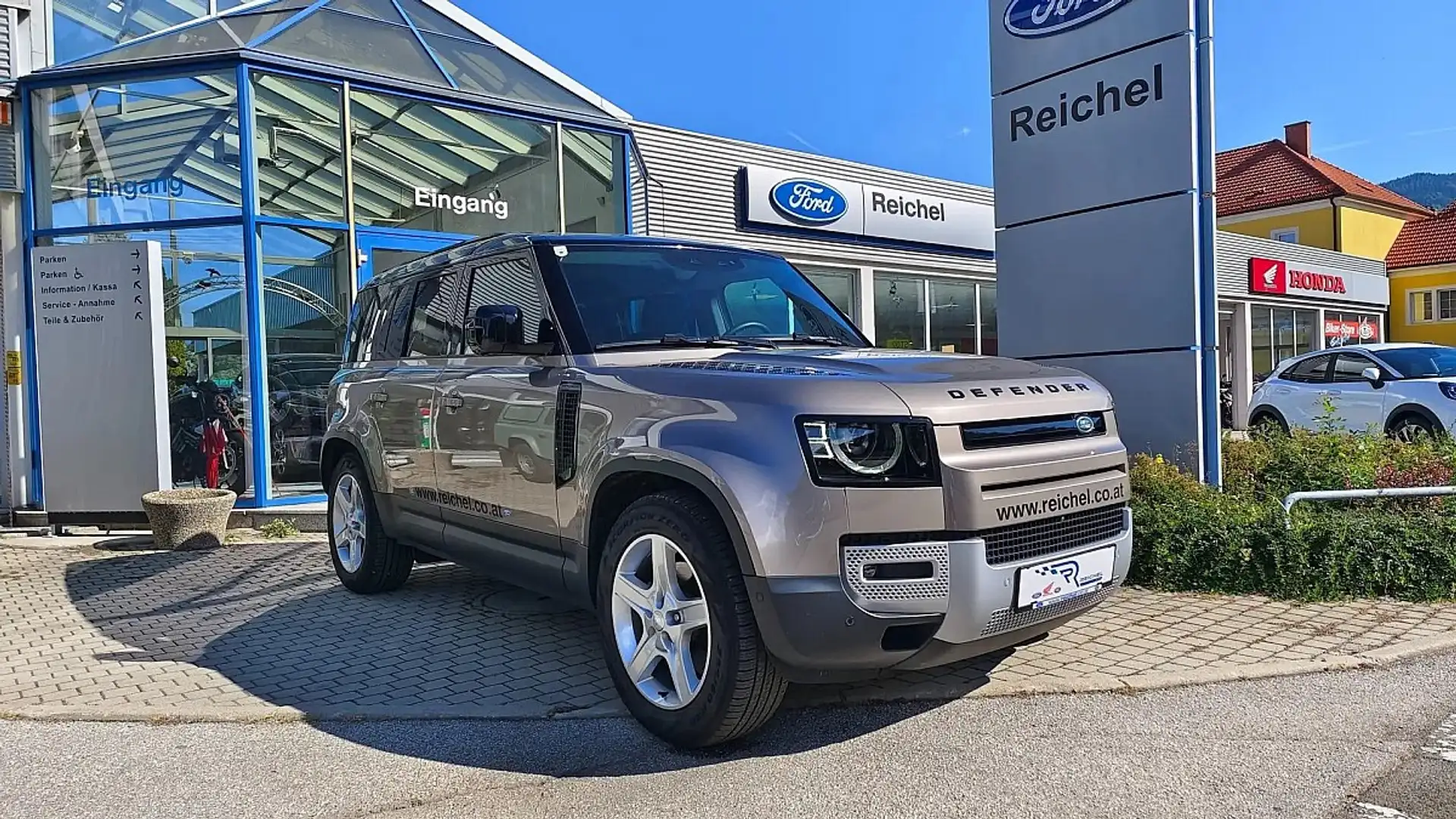 Land Rover Defender 110 D200 AWD SE Aut. - 1