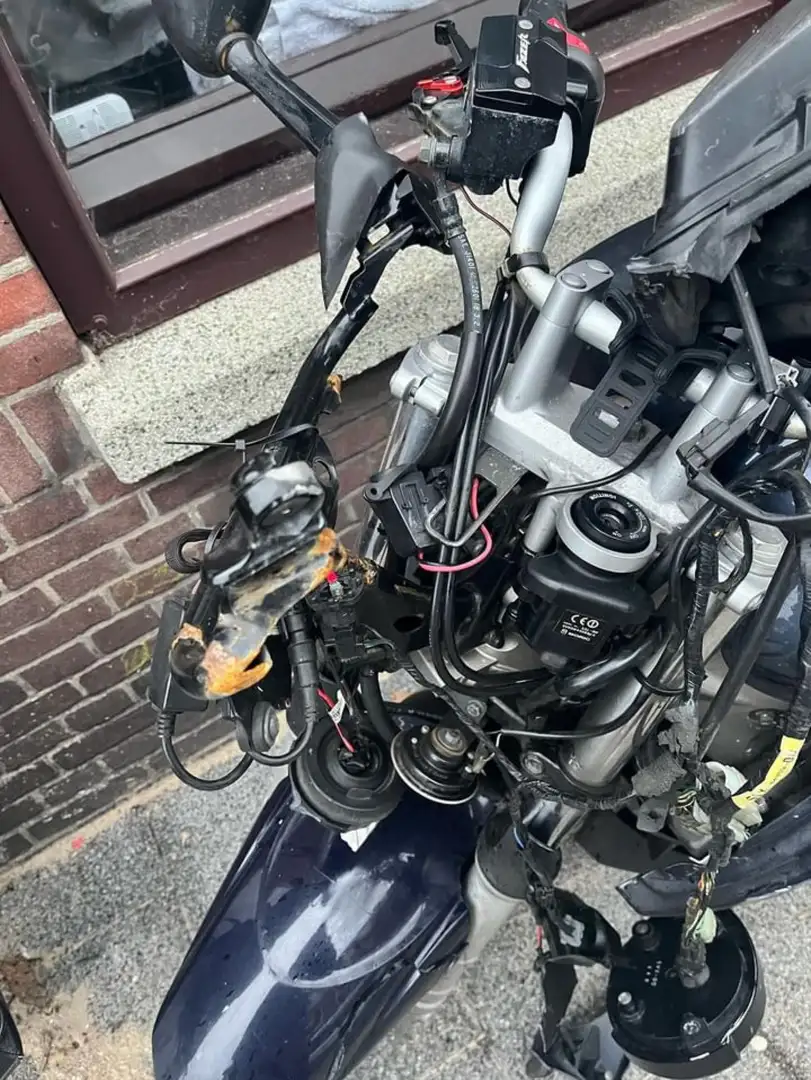 Yamaha FZ 6 Crushed - For Spare parts. Синій - 2