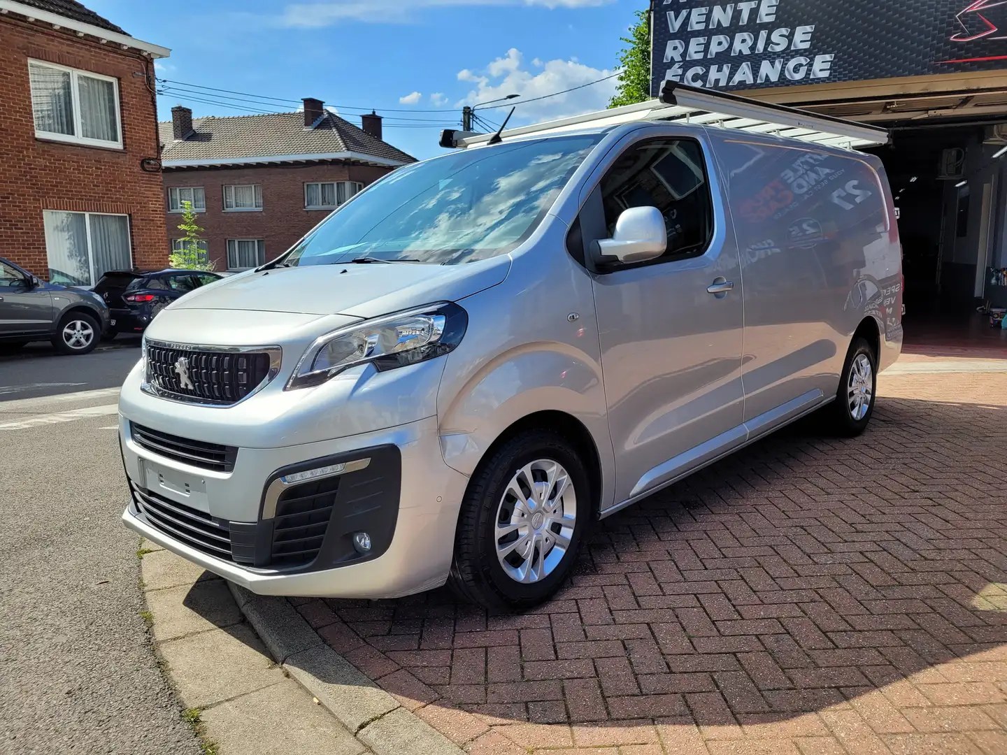 Peugeot Expert 2.0 BlueHDi L2 Long Chassis 180CV BOITE AUTO Gris - 1