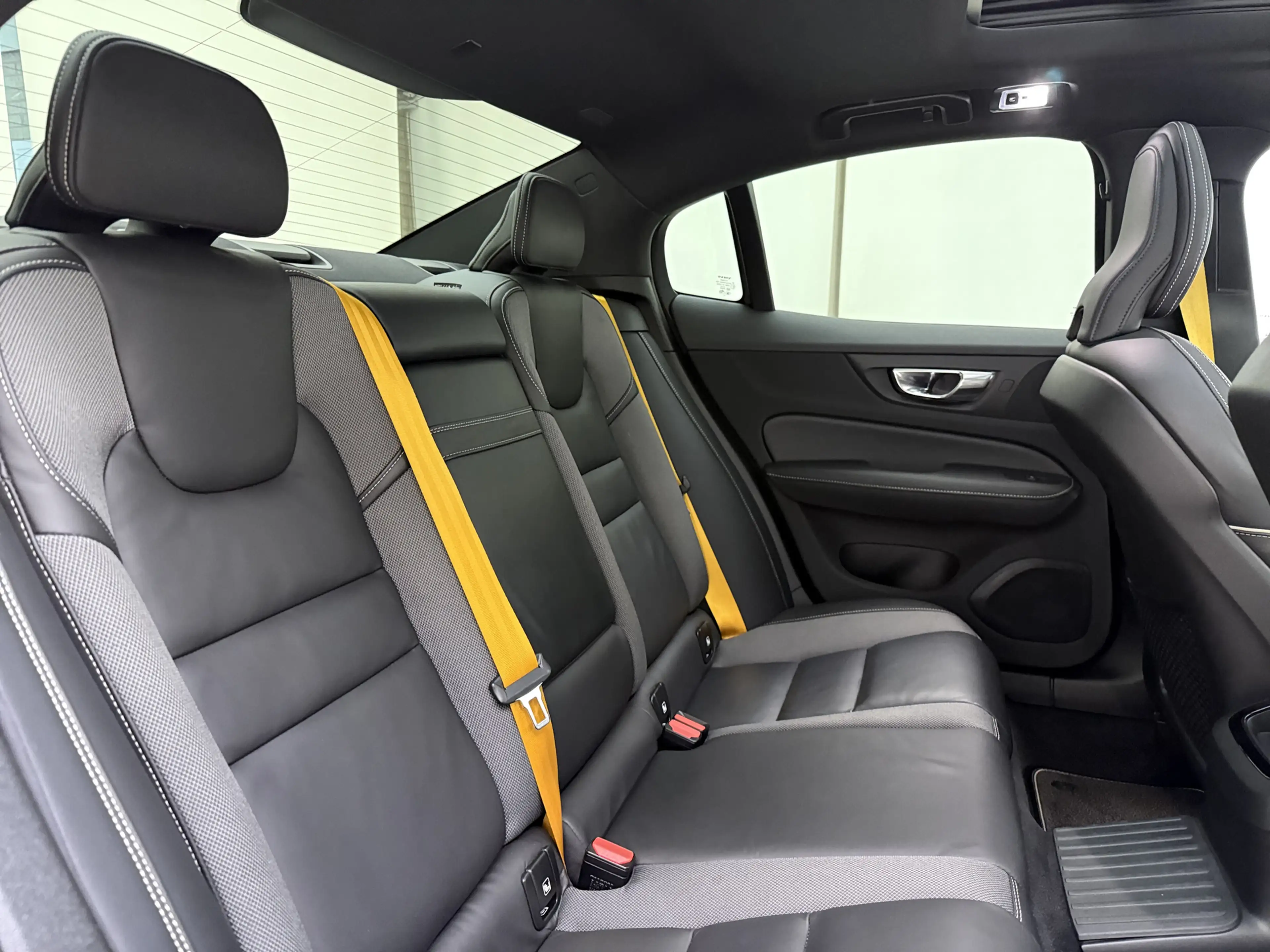 Volvo S60 T8 405pk AWD Polestar Engineered / Panoramadak / 2 — photo 6