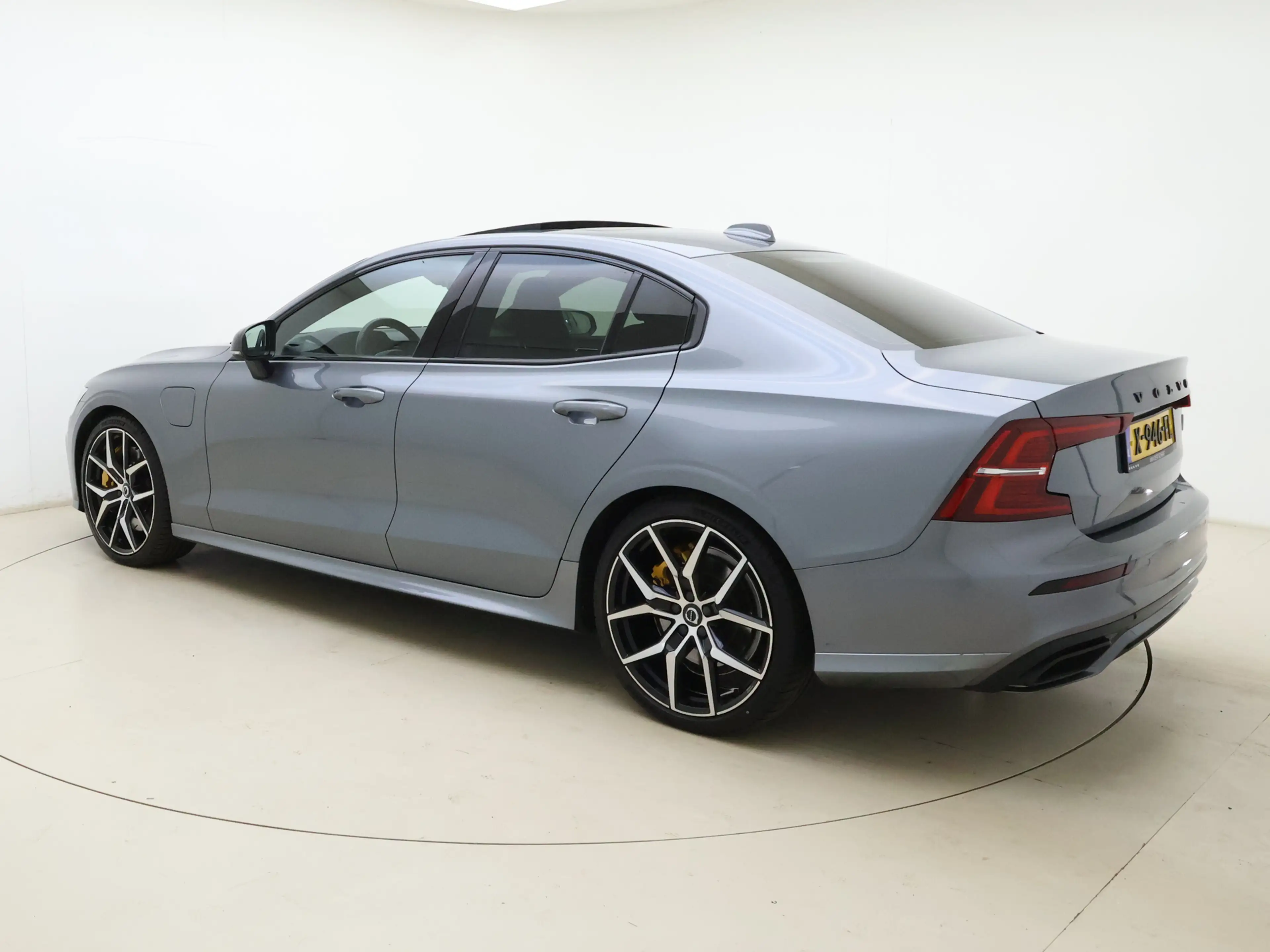 Volvo S60 T8 405pk AWD Polestar Engineered / Panoramadak / 2 — photo 3
