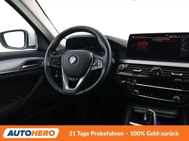 BMW 5 Series view 13