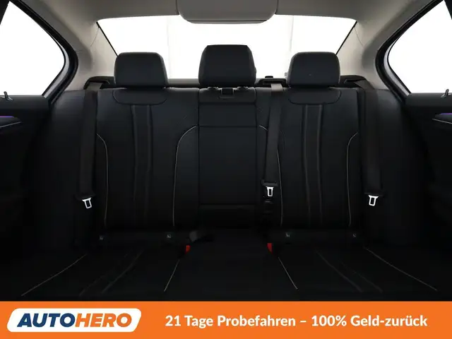 BMW 5 Series view 15