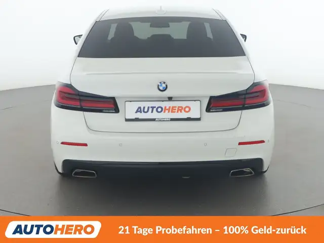 BMW 5 Series view 5