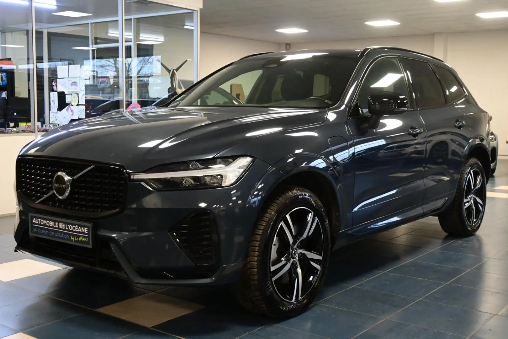 Volvo XC60 T6 Recharge AWD 253 ch + 145 ch Geartronic 8 Plus  Azul - 1