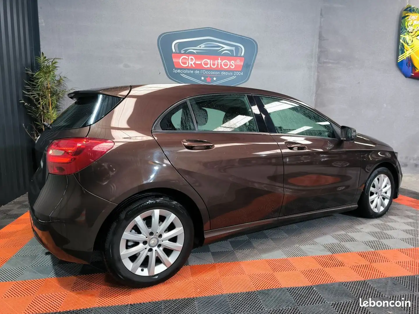 Mercedes-Benz Mercedes 200CDI 135cv 114.000km garantie 12 mois attelage gps camera de recul radar - 2