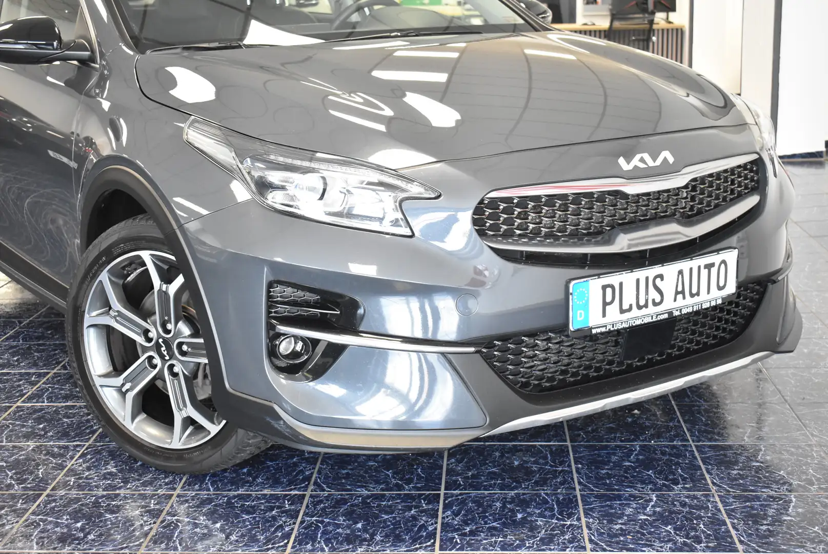 Kia XCeed 1,6 TCI Navi LED AHK Panorama Kamera PDC Grau - 1