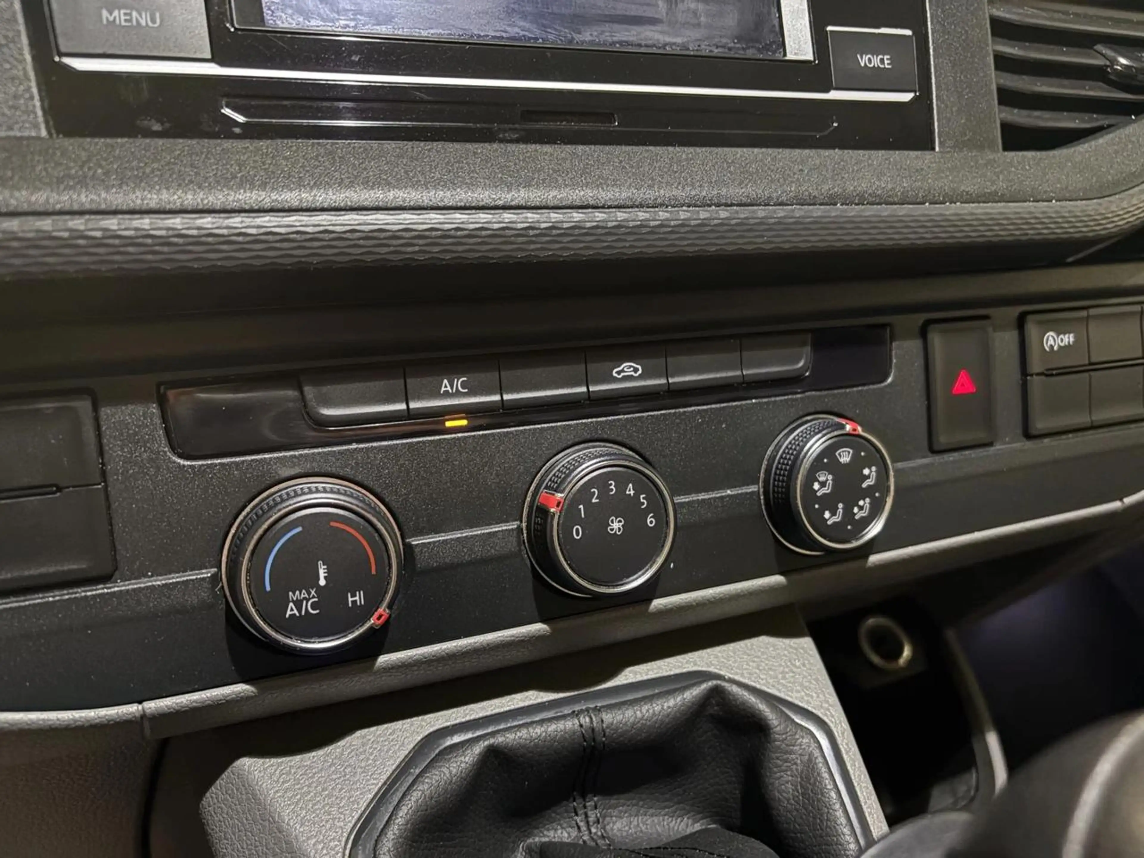Volkswagen Transporter Transporter 2.0 TDi SCR BMT (EU6d) — photo 13