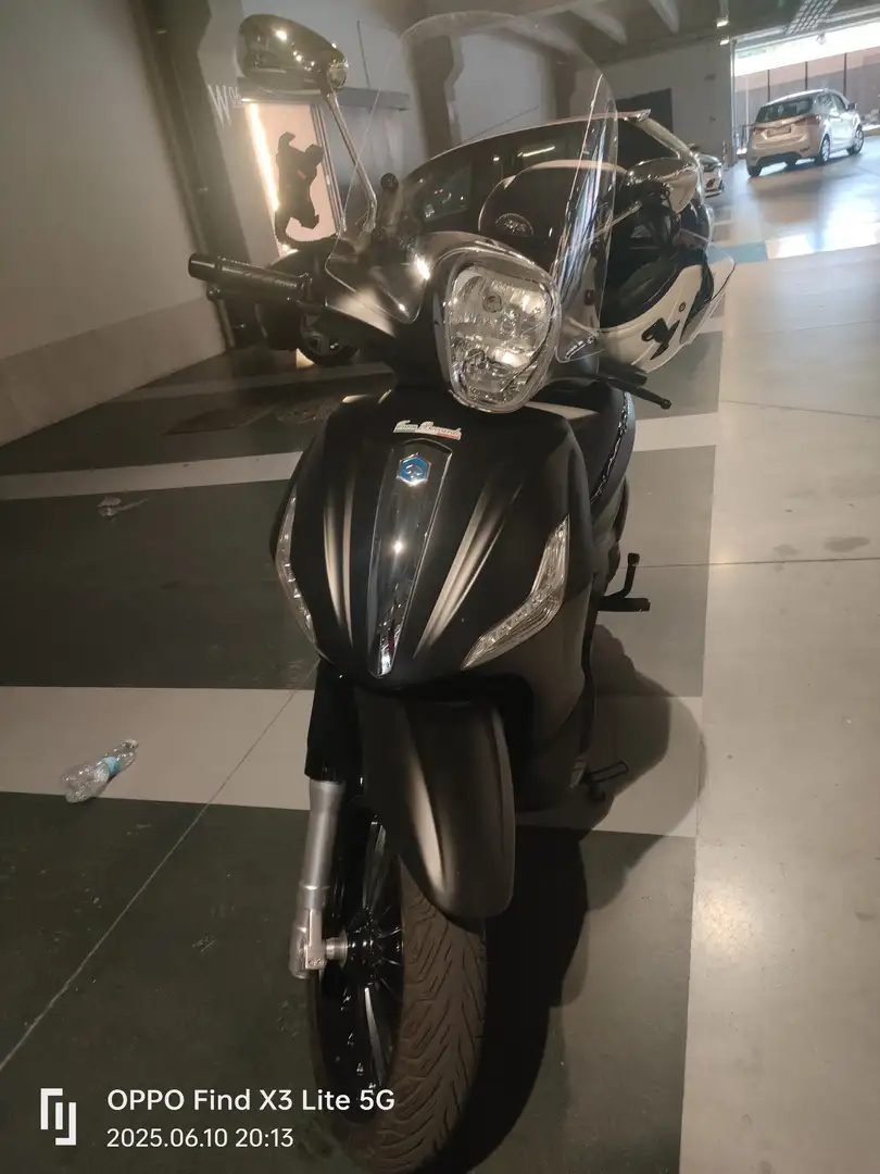 Piaggio Beverly 300 Negru - 1
