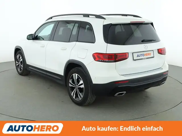 Mercedes-Benz GLB view 4