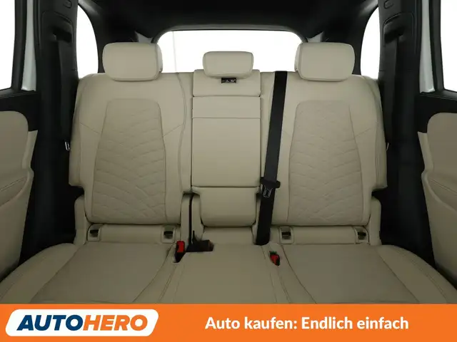 Mercedes-Benz GLB view 15