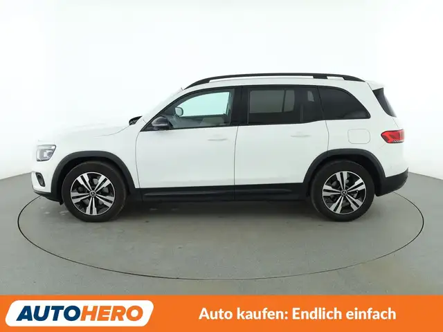 Mercedes-Benz GLB view 3