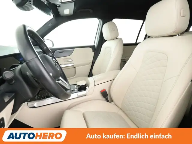 Mercedes-Benz GLB view 10