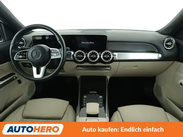 Mercedes-Benz GLB view 12