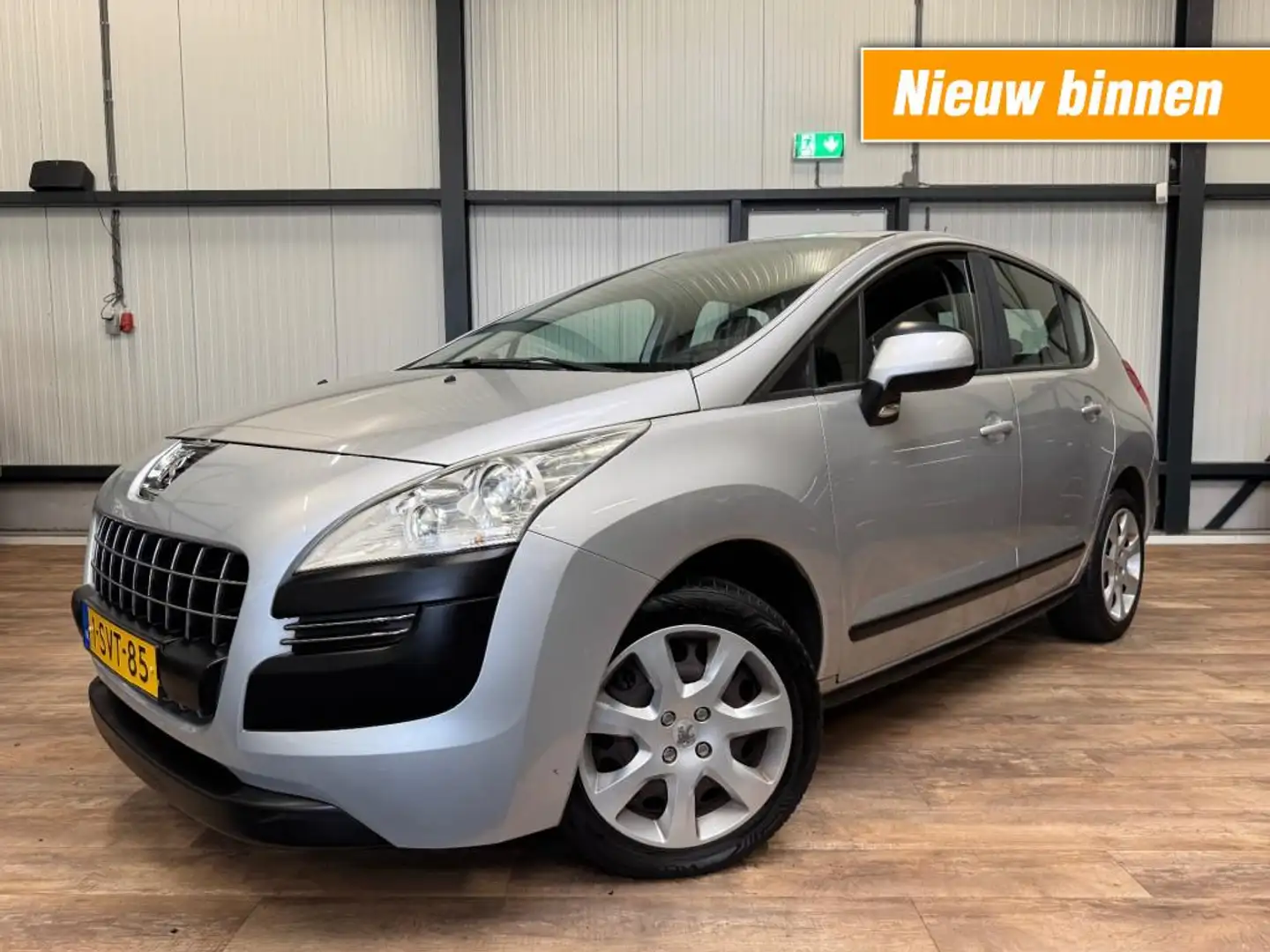 Peugeot 3008 1.6 VTi Blue Lease / AIRCO / CRUISE / 85682KM / Grijs - 1
