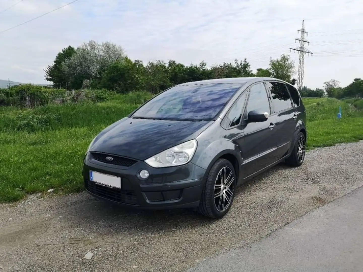 Ford S-Max S-MAX Titanium 2,0 FFV Titanium Grau - 1