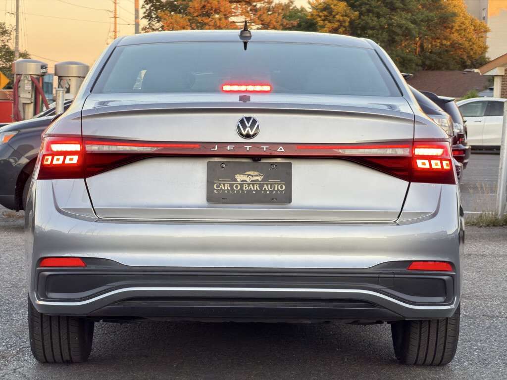 2026 Volkswagen Jetta Comfortline Sports Package Auto — снимка 1