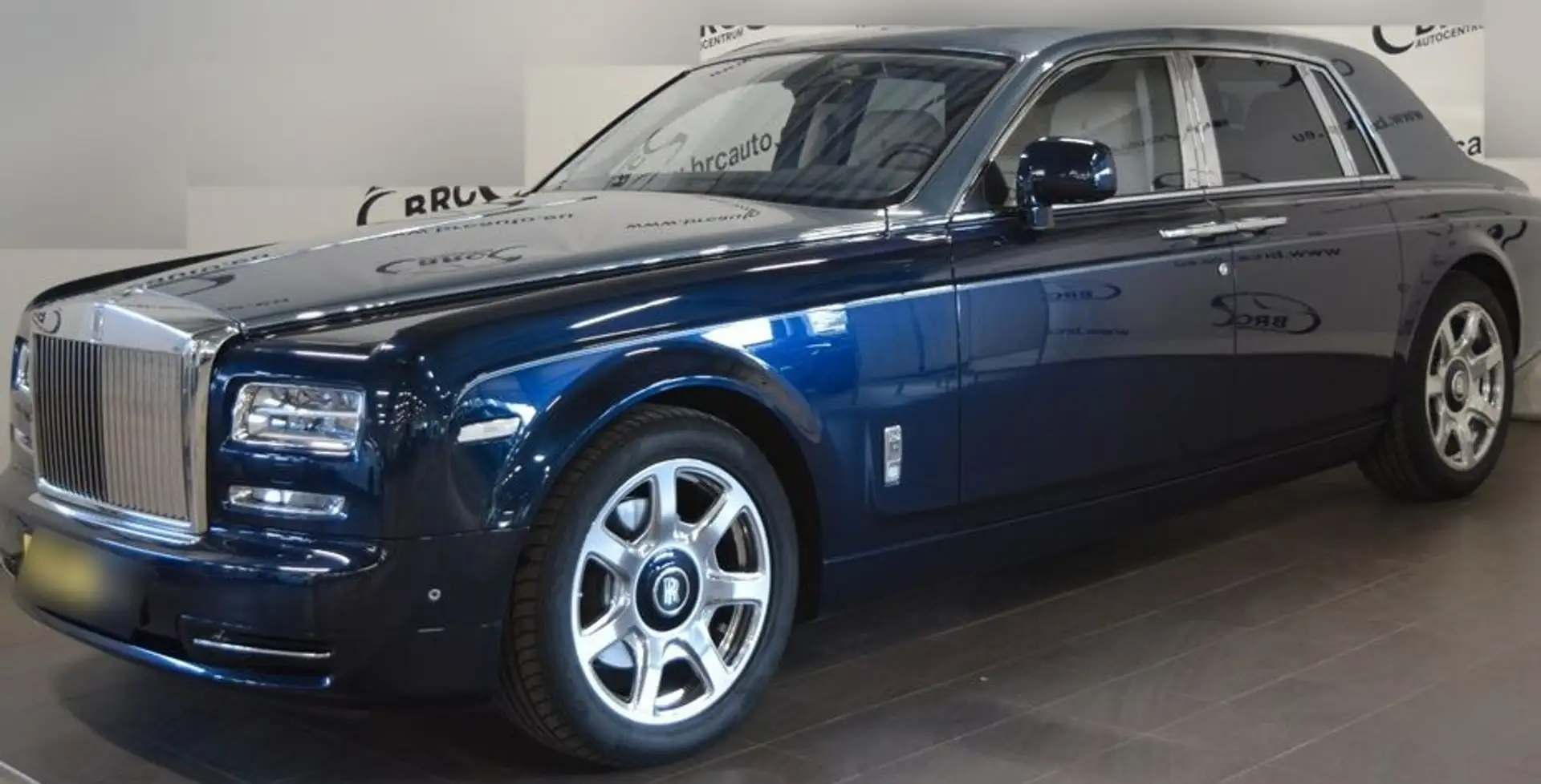 Rolls-Royce Phantom 6.7 V12 Синій - 2