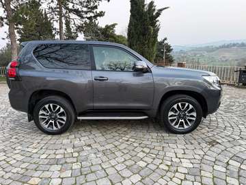 Land Cruiser 3p 2.8 d-4d Lounge auto