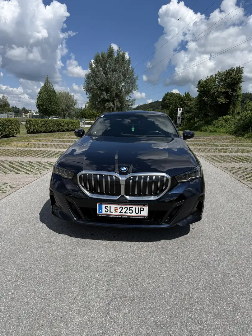 BMW 520 520 d M Sport Schwarz - 1
