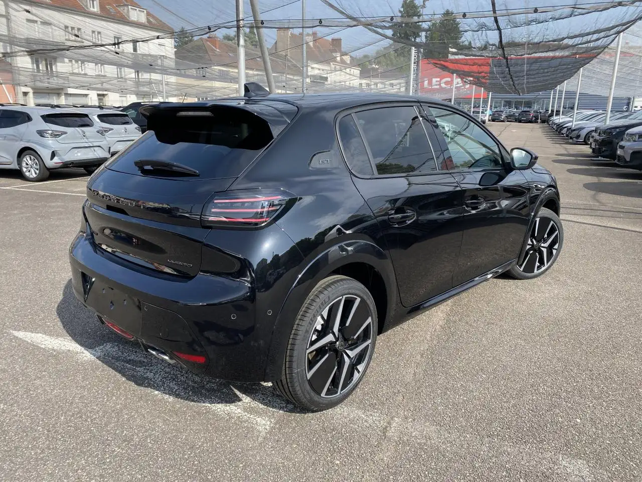 Peugeot 208 208 — photo 4