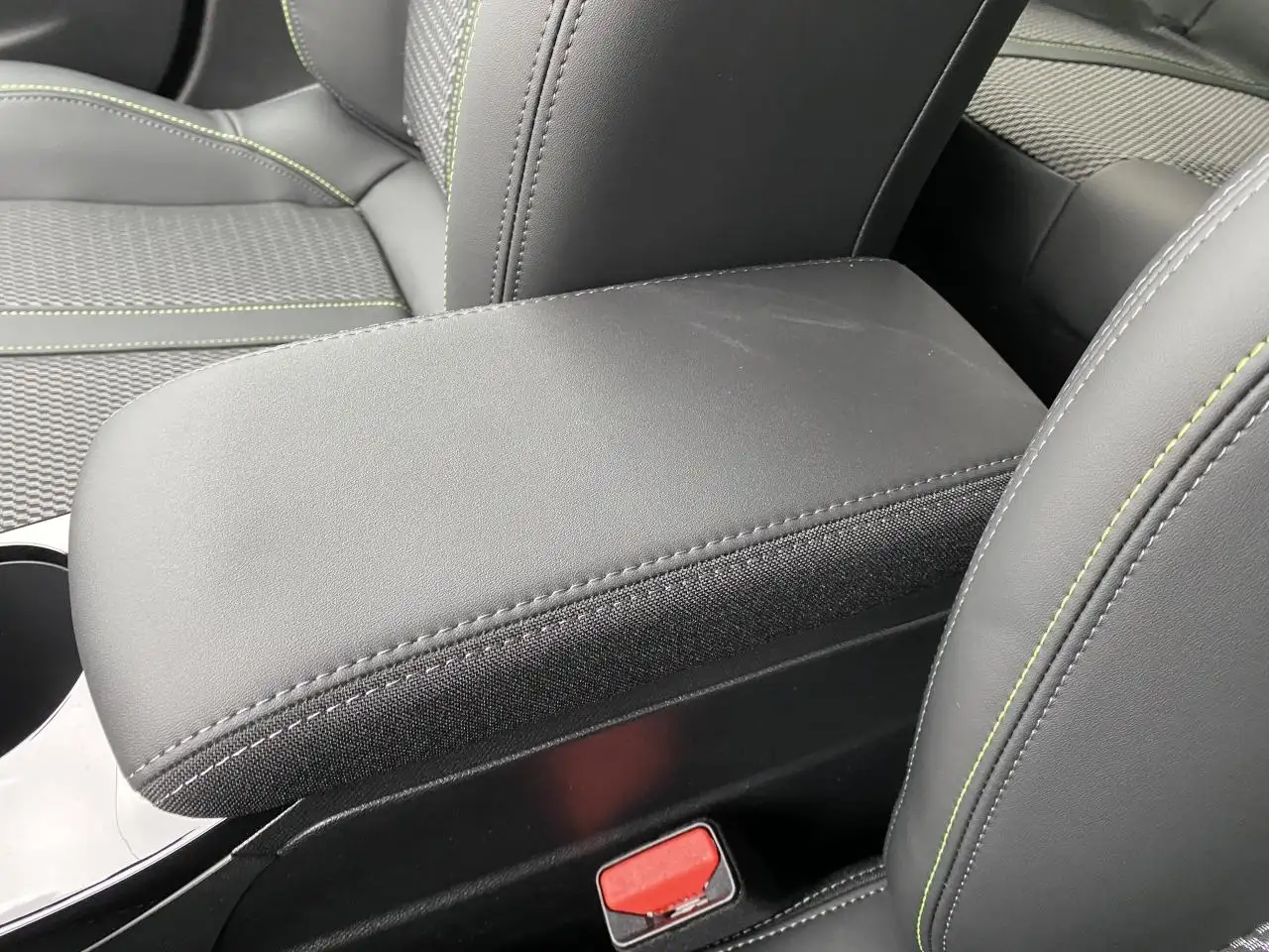Peugeot 208 208 — photo 13