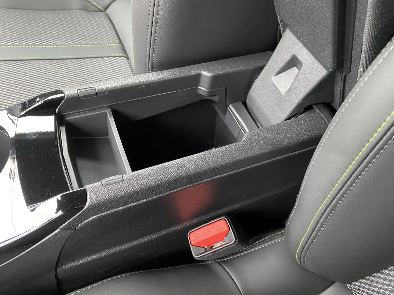 Peugeot 208 208 — photo 14