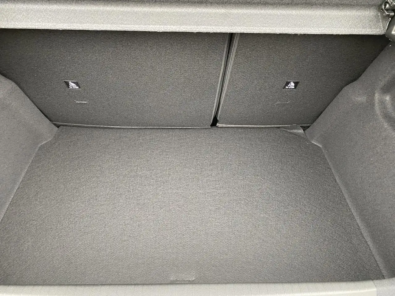 Peugeot 208 208 — photo 47