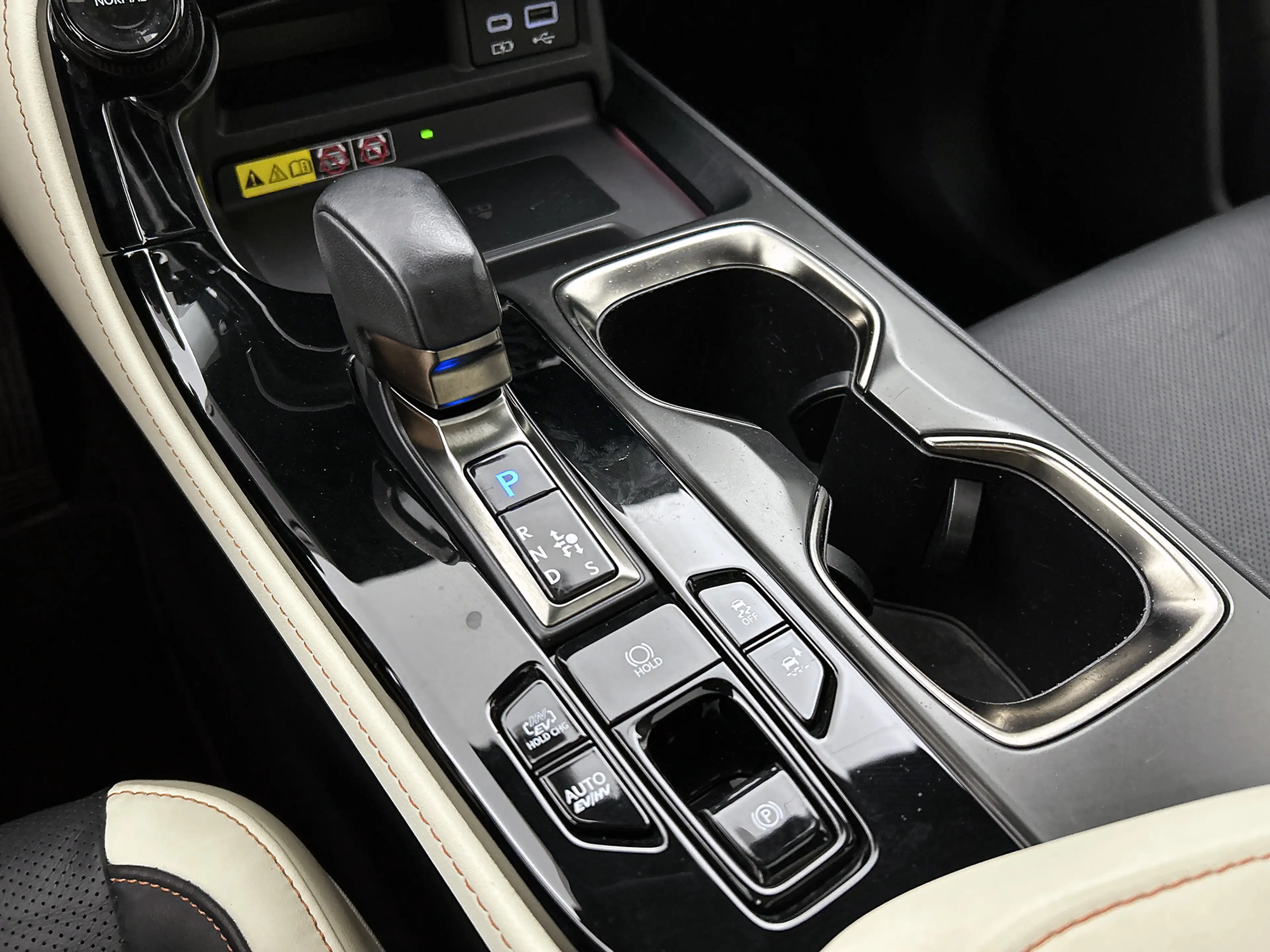 Lexus NX 450h+ AWD Executive Line — photo 12
