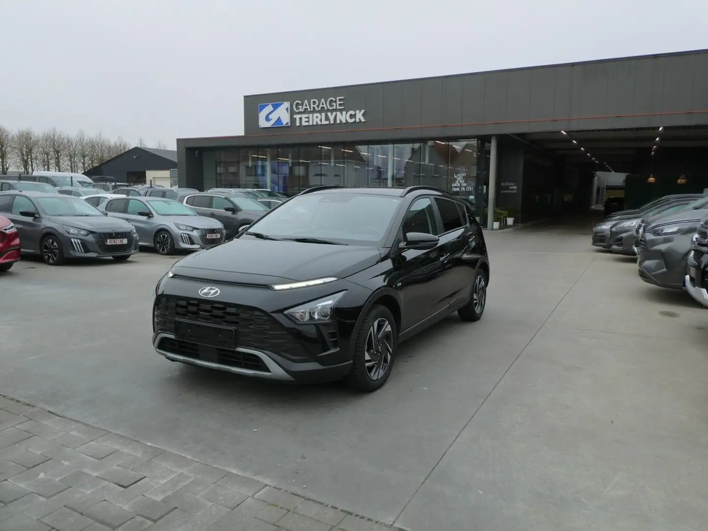 Hyundai BAYON 1.0 i MHEV 100pk Automaat Business Camera (30981) Zwart - 1
