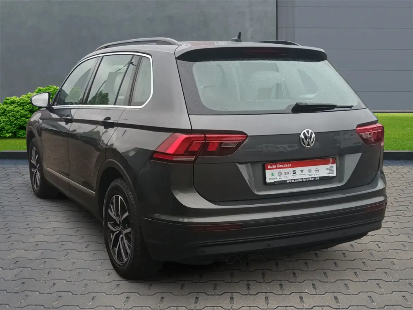 Volkswagen Tiguan Comfortline 1.5 TSI+Anhängerkupplung+Navigationssy Gris - 2