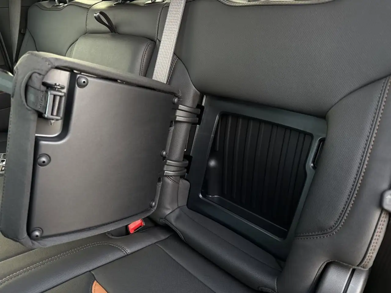 GMC Sierra 3500HD снимка GMC Sierra 3500HD