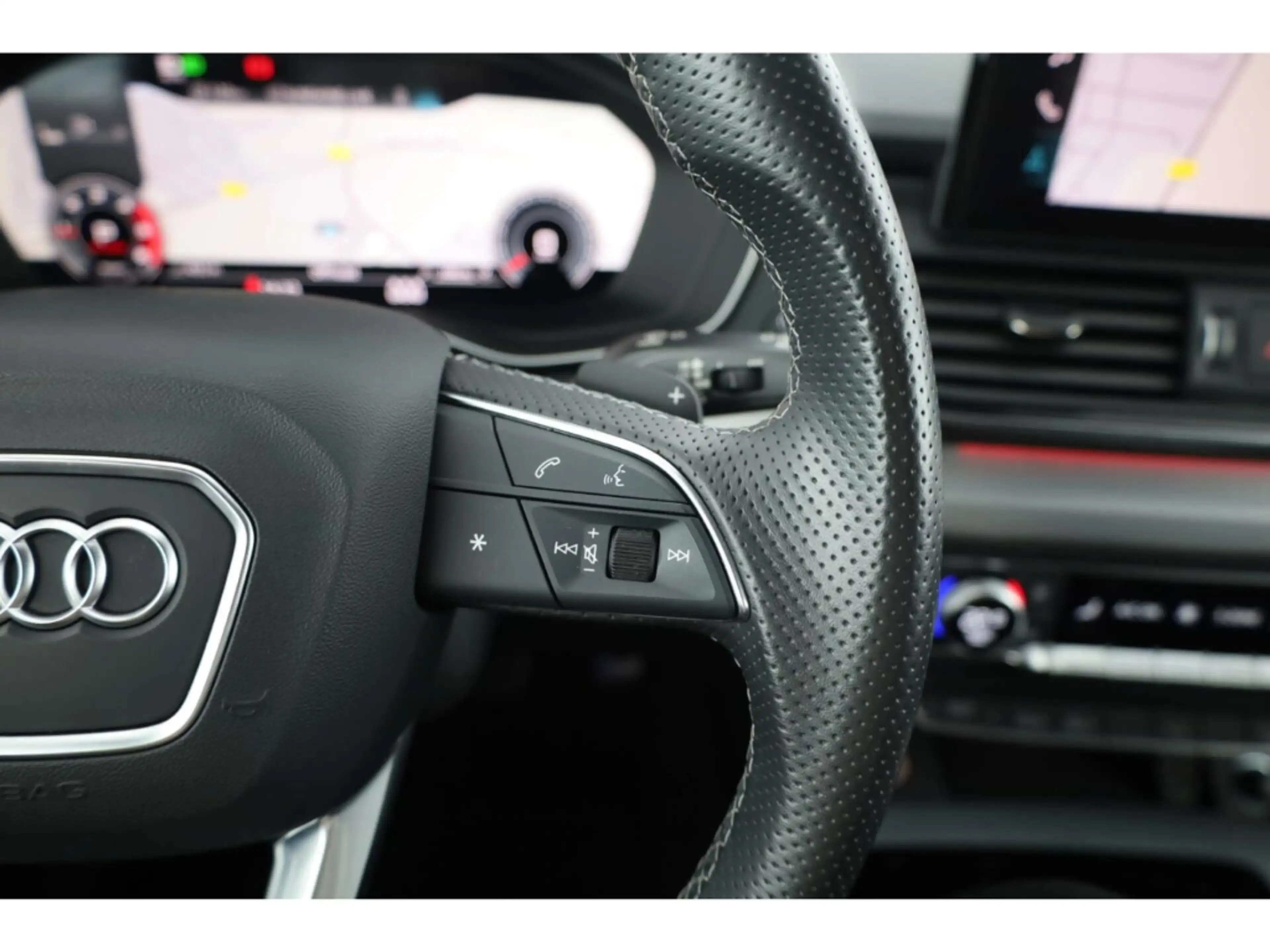Audi SQ5 3.0 TDI quattro — photo 15