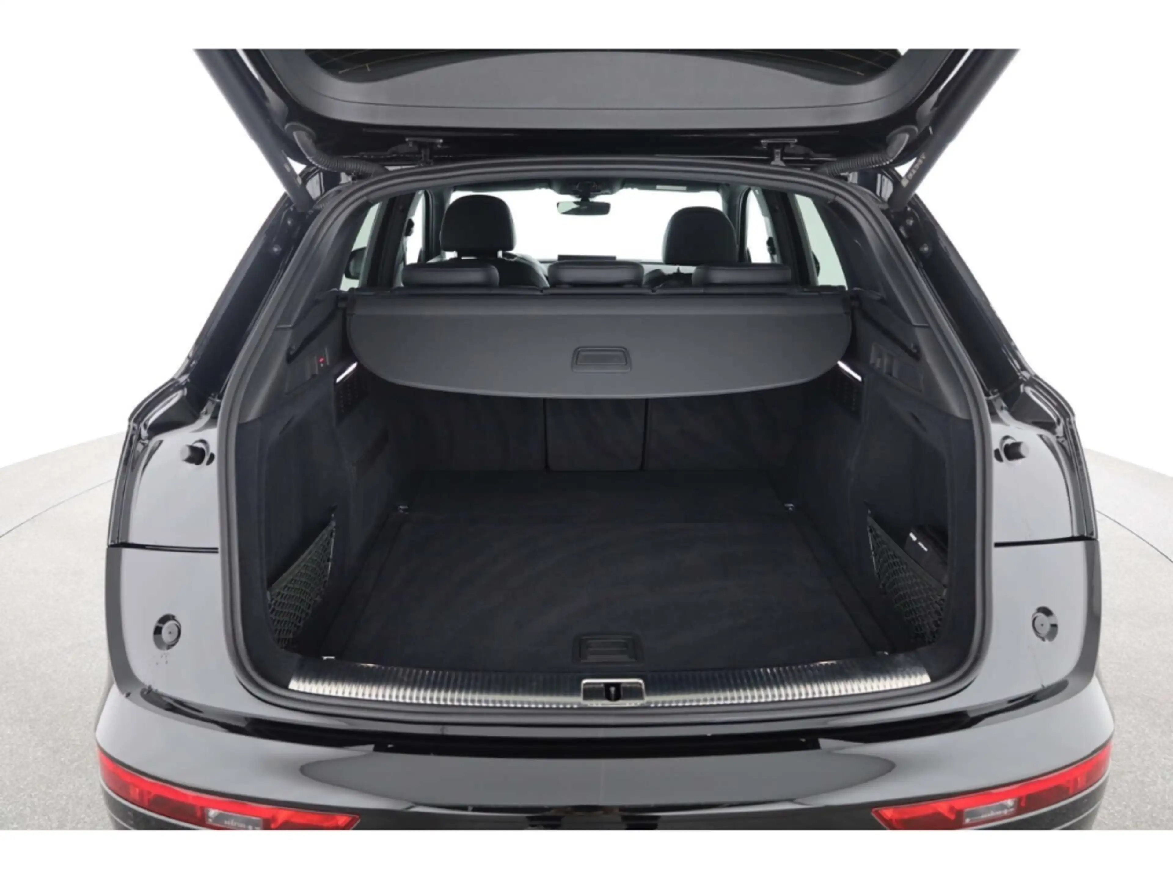 Audi SQ5 3.0 TDI quattro — photo 13