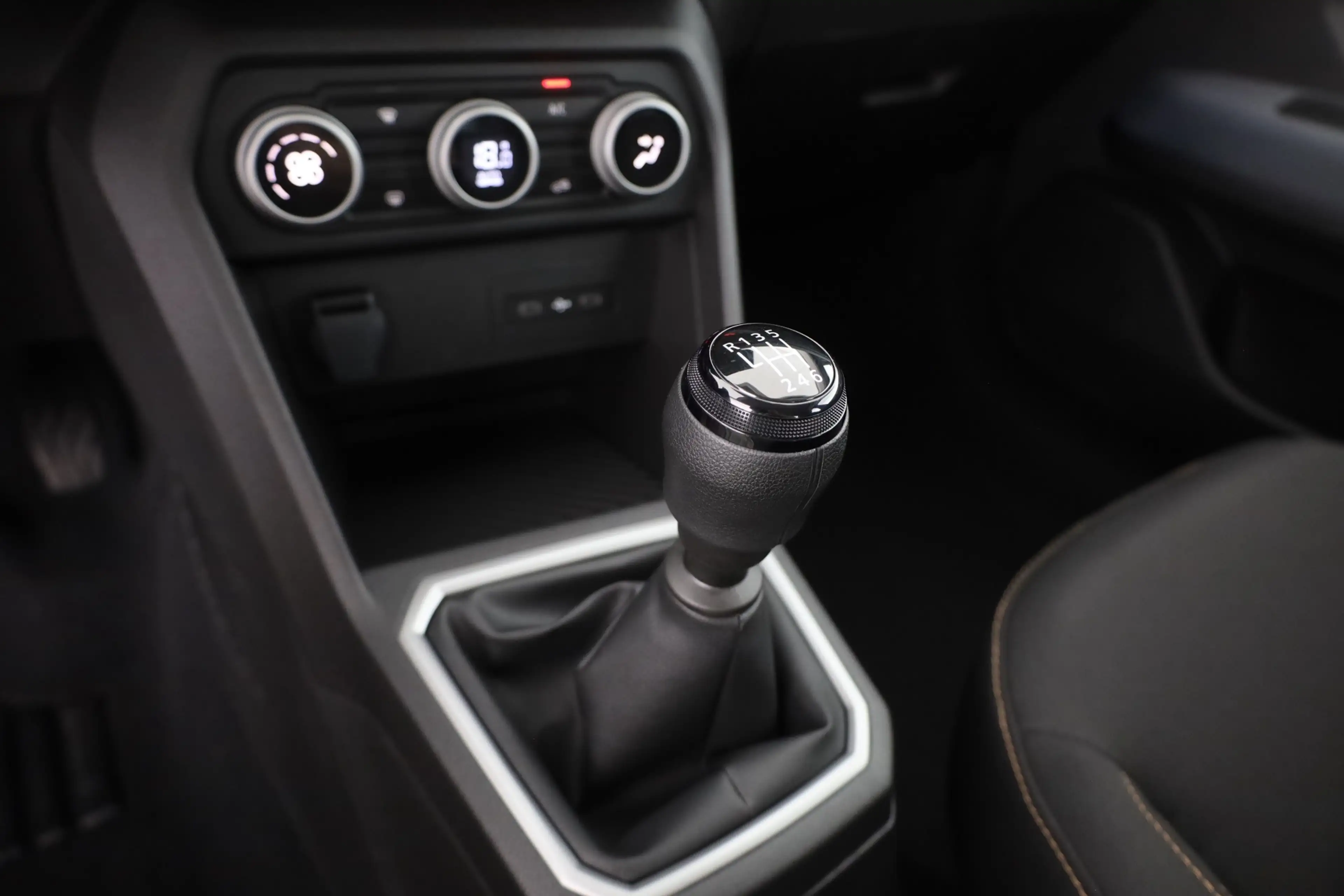 Dacia Sandero Stepway TCe 110 Expression LED Navi Kamera — photo 14