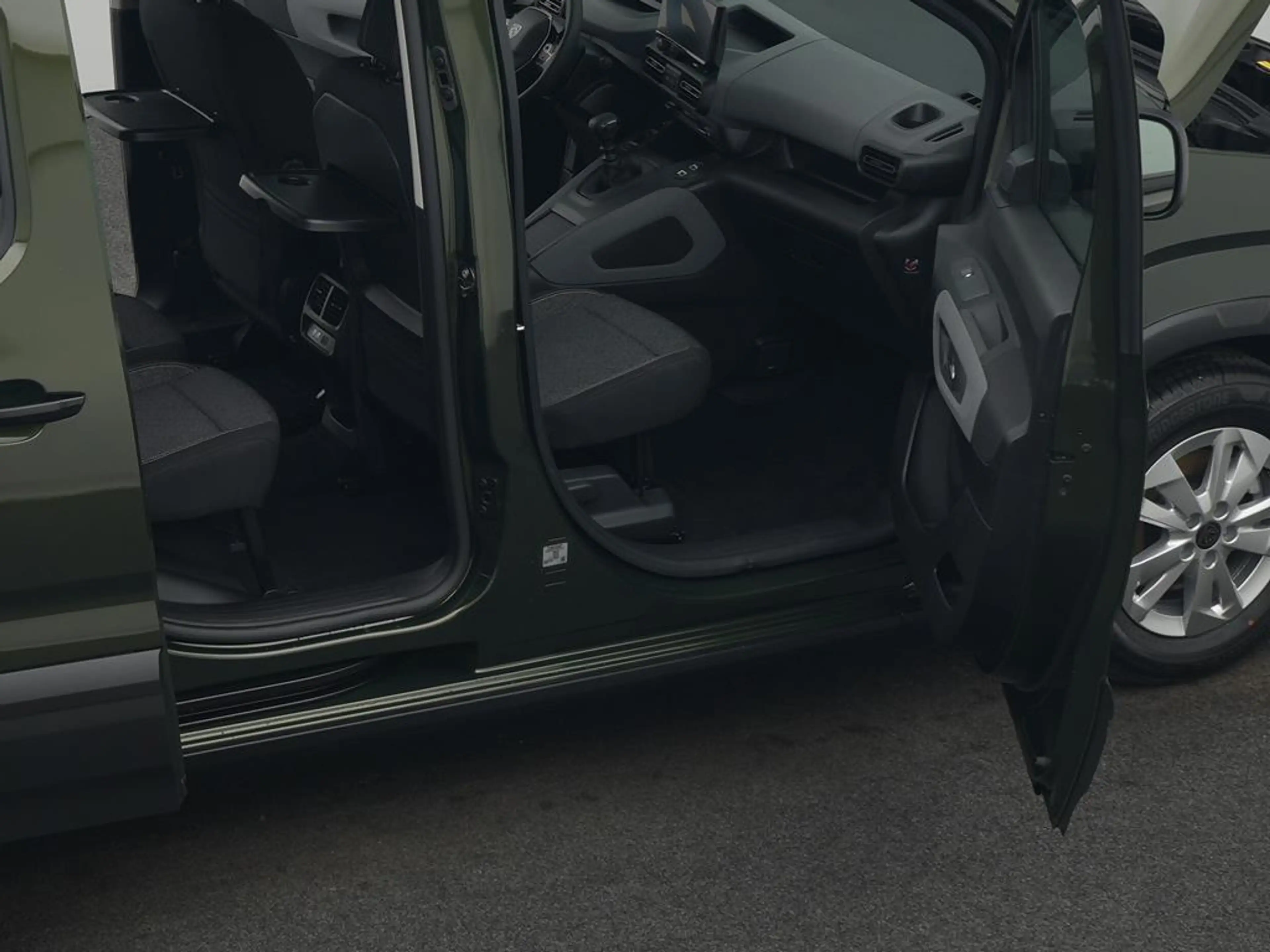 Peugeot Rifter L1 Allure Benziner 110 — photo 11