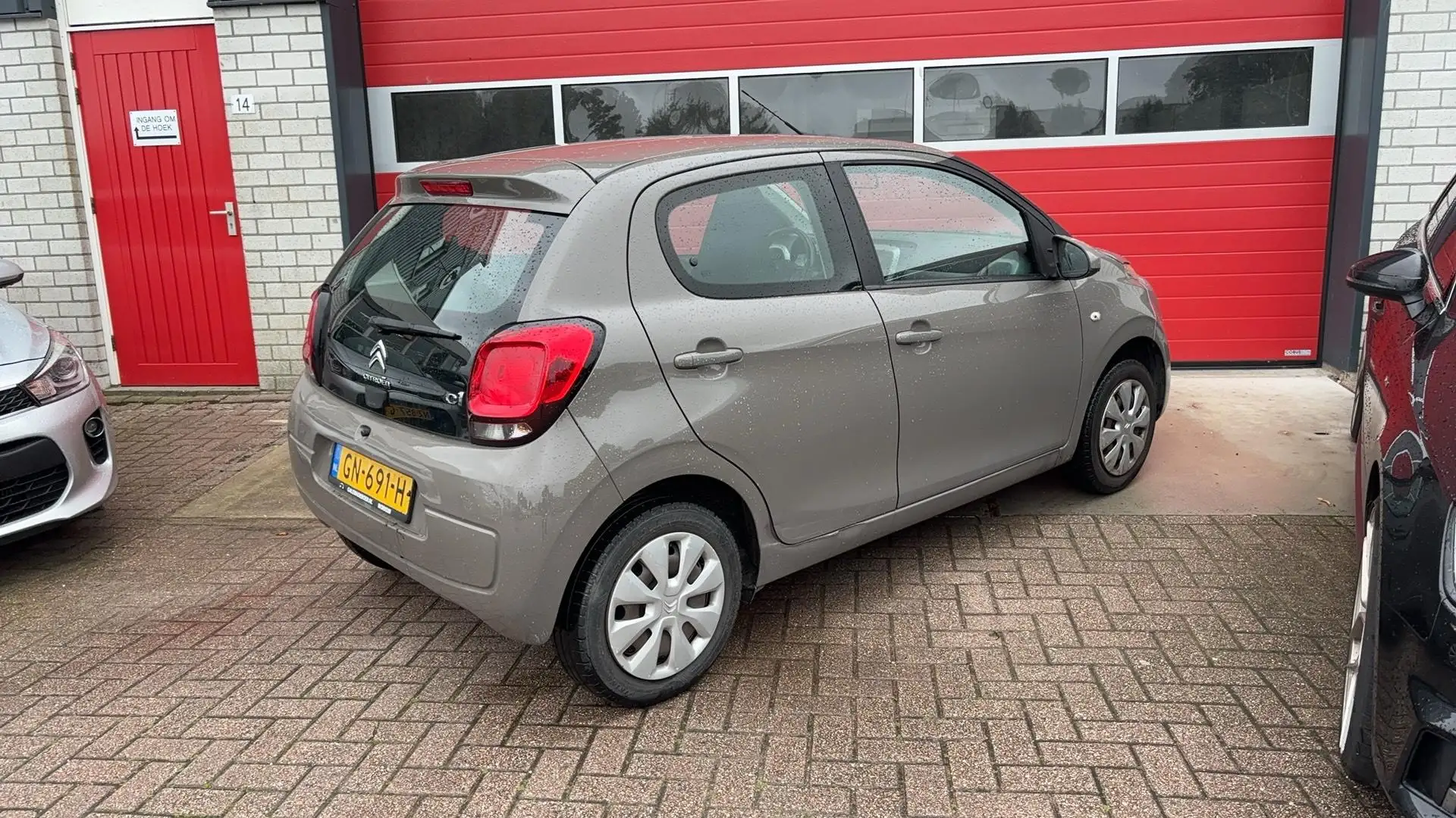 Citroen C1 1.0 e-VTi Feel AIRCO / BLUETOOTH / ELEK RAMEN / NL Bruin - 2