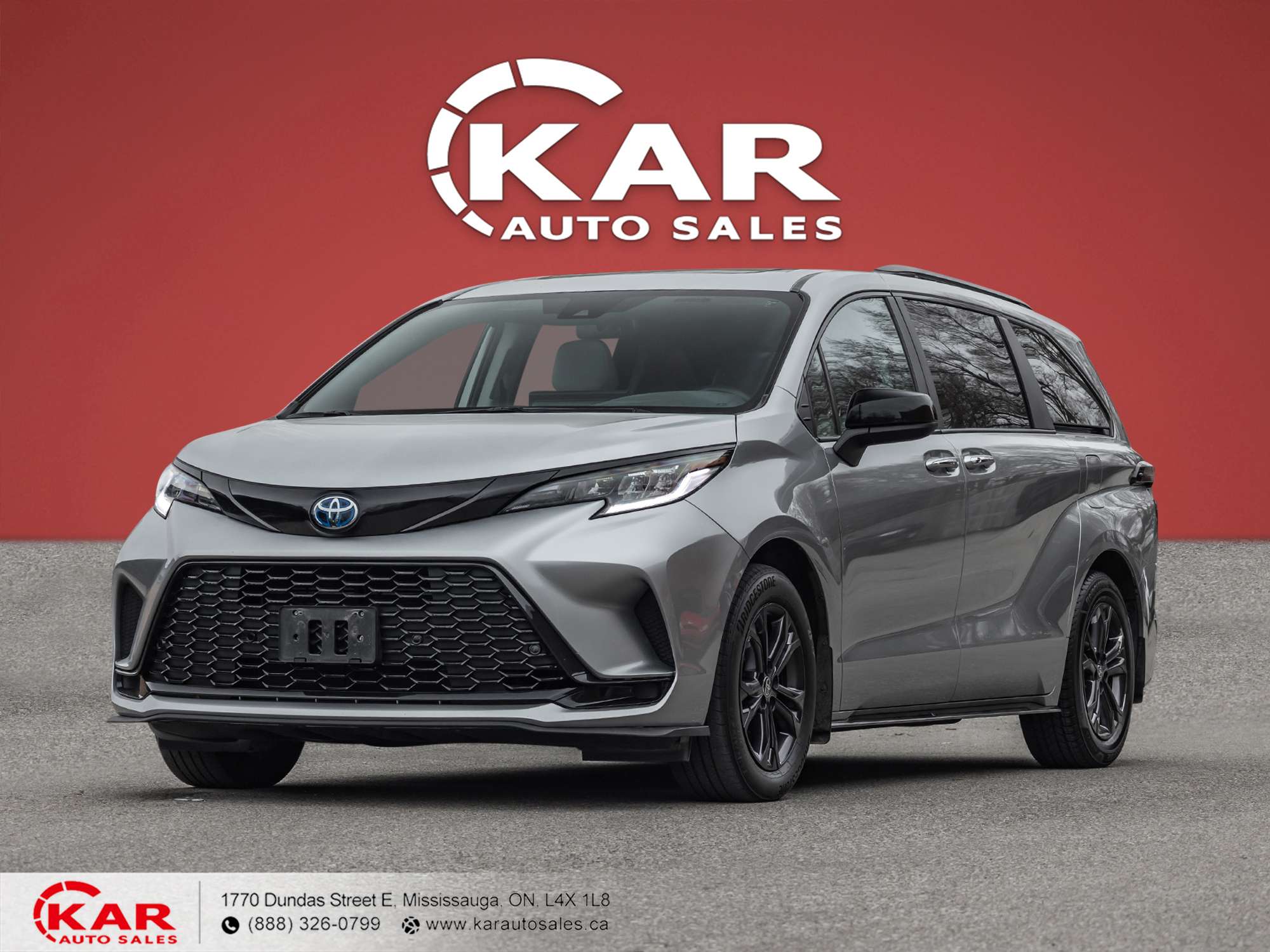 Silver 2025 Toyota Sienna Minivan All-Wheel Drive Automatic