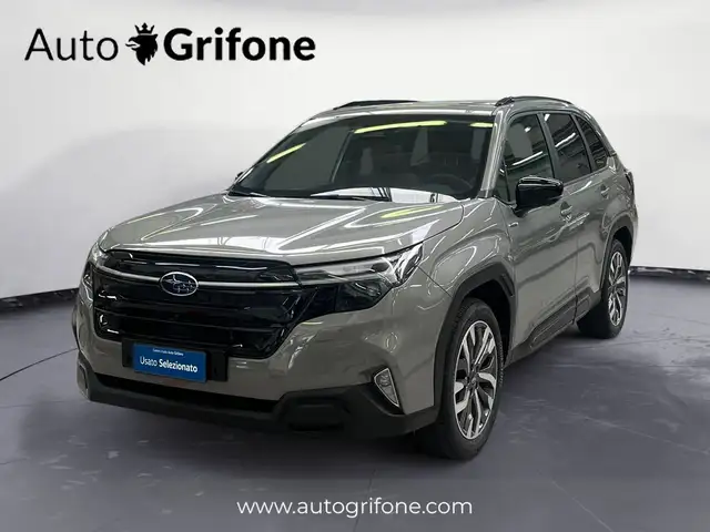Subaru Forester 2.0 e-Boxer Premium auto